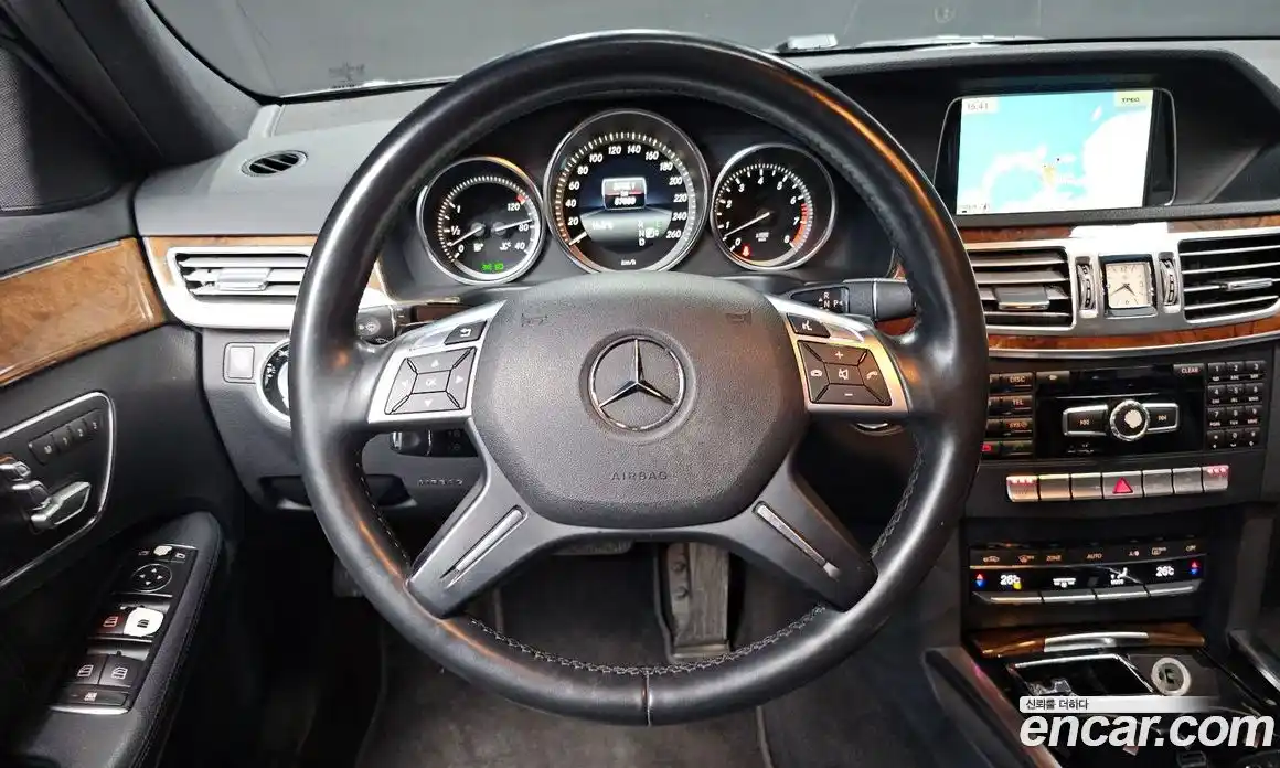 Mercedes-Benz E-Class 2014 3.5 Автомат в Москве № 341565, фото 13