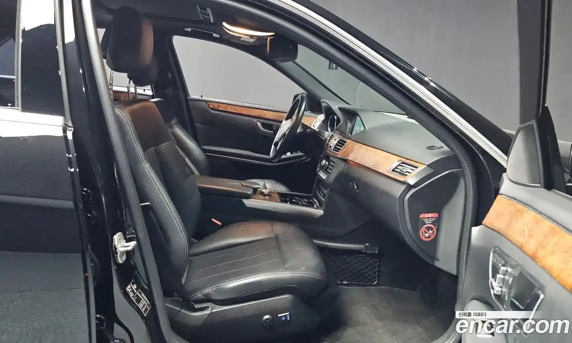 Mercedes-Benz E-Class 2014 3.5 Автомат в Москве № 341565, фото 10