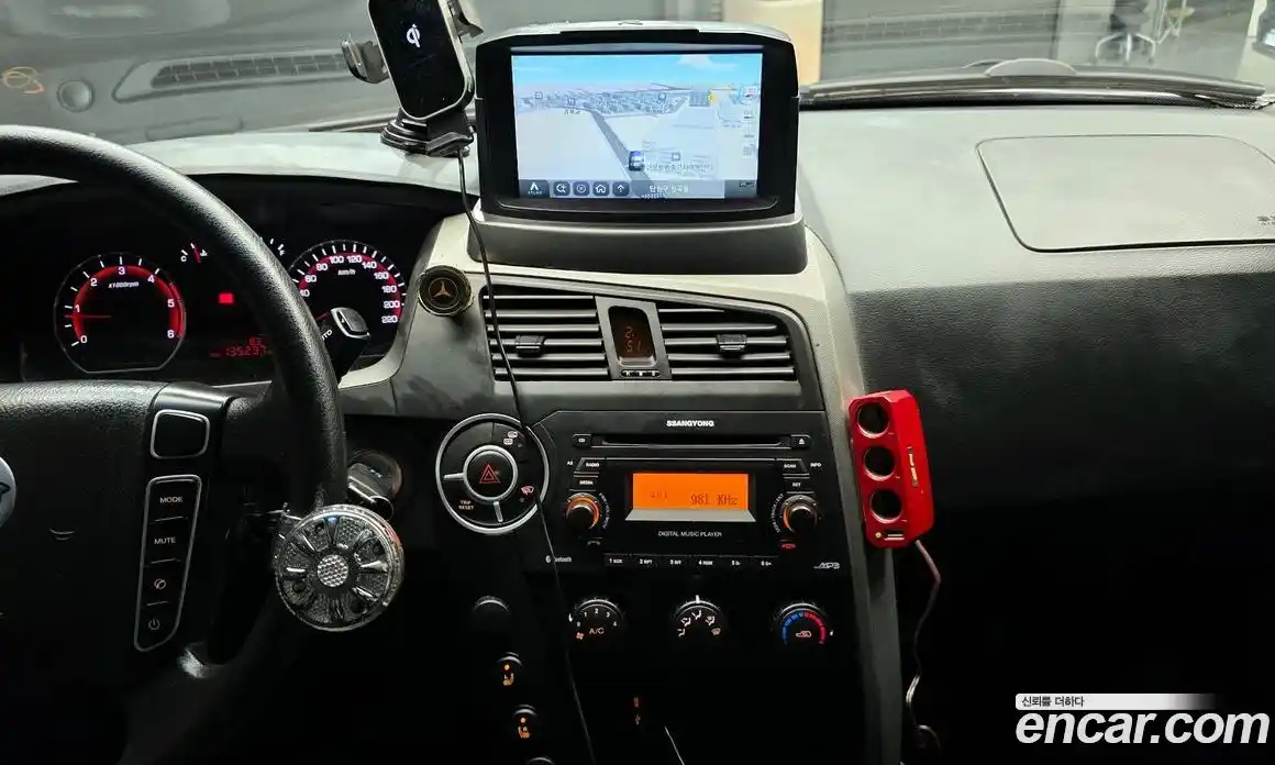 SsangYong Korando 2014 2.0 Механическая в Москве № 36419, фото 20