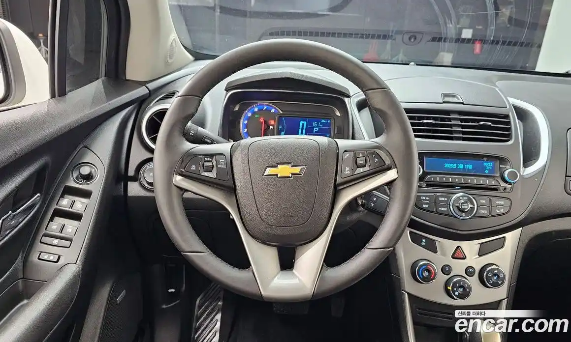 Chevrolet Trax 2015 1.4 Автомат в Москве № 37315, фото 5