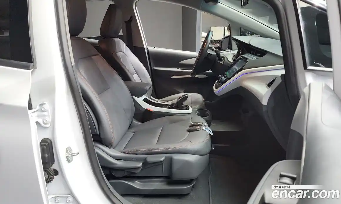 Chevrolet Bolt EV 2020 0.2 Автомат в Москве № 41015, фото 5