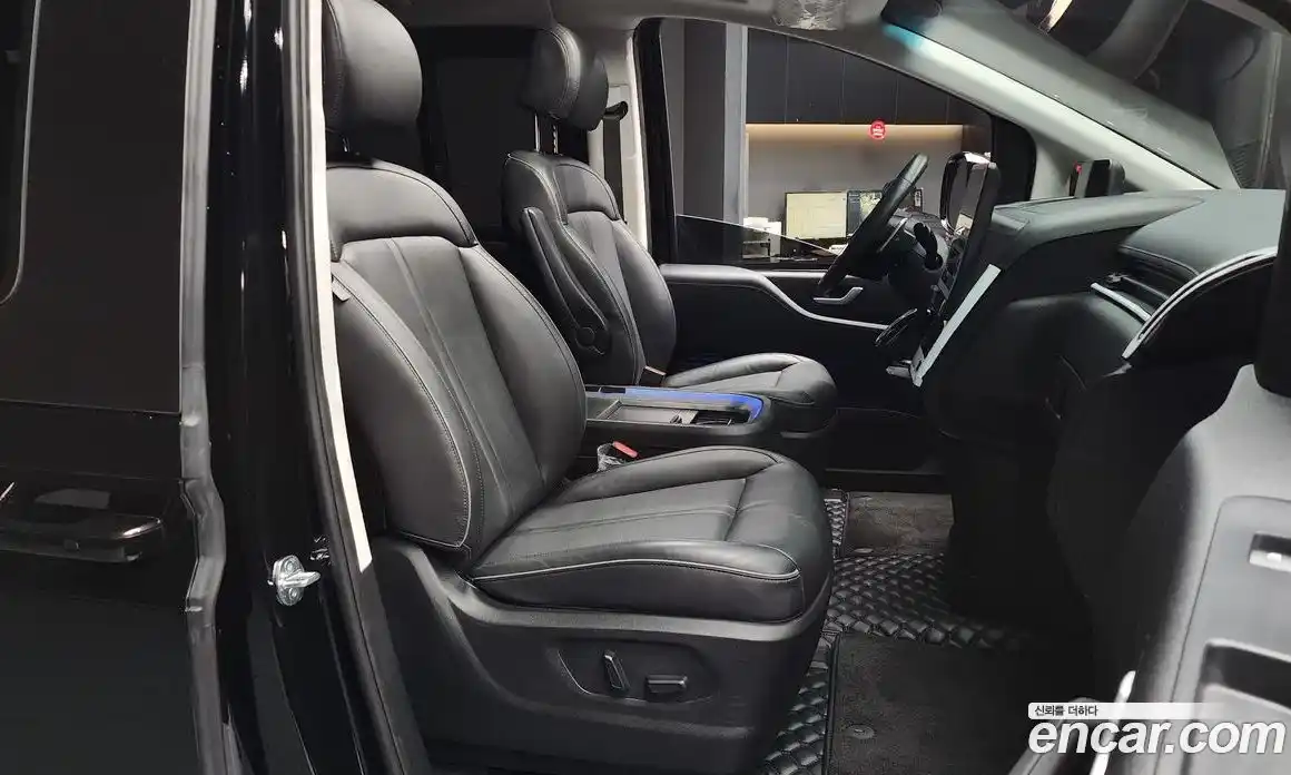 Hyundai Staria 2022 2.2 Автомат в Москве № 44565, фото 19