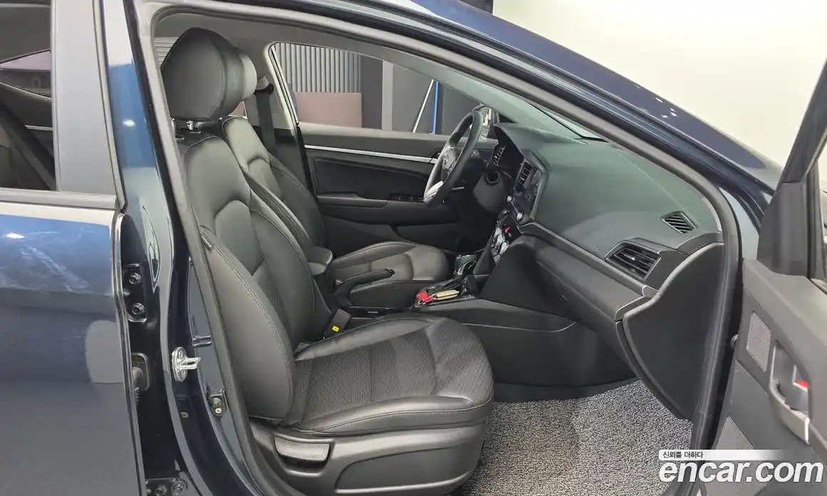 Hyundai Avante 2019 1.6 Автомат в Москве № 47656, фото 17