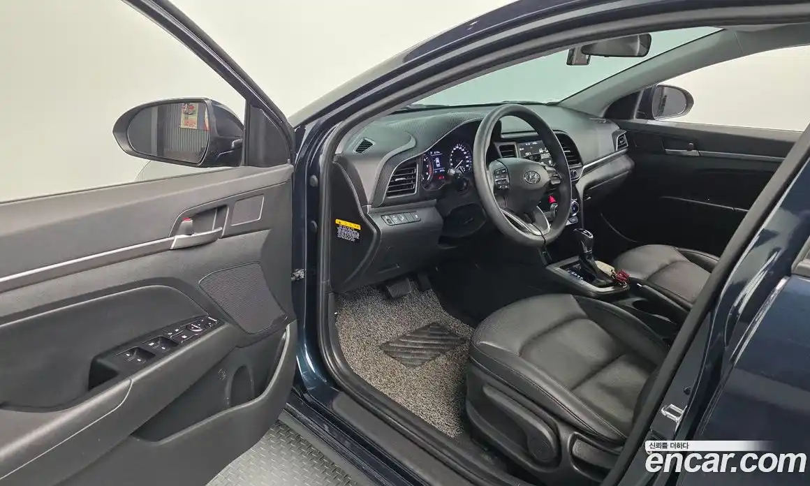 Hyundai Avante 2019 1.6 Автомат в Москве № 47656, фото 20