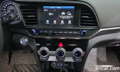 Hyundai Avante 2019 1.6 Автомат в Москве № 47656, миниатюра 2