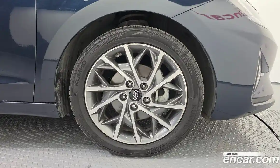 Hyundai Avante 2019 1.6 Автомат в Москве № 47656, фото 8