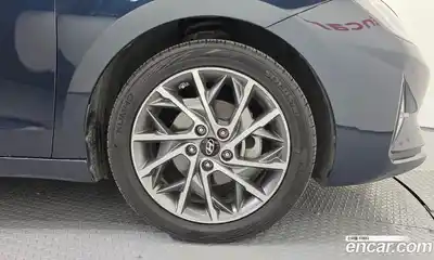 Hyundai Avante 2019 1.6 Автомат в Москве № 47656, миниатюра 8