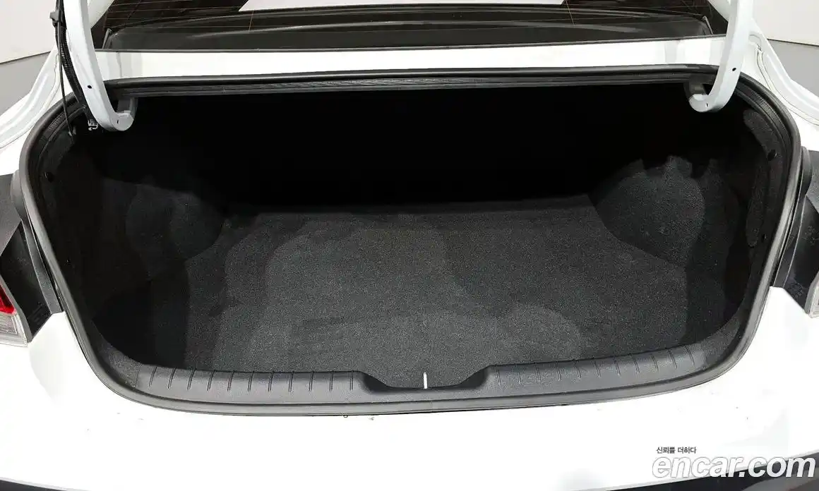 Hyundai Avante 2024 1.6 Автомат в Москве № 48785, фото 17