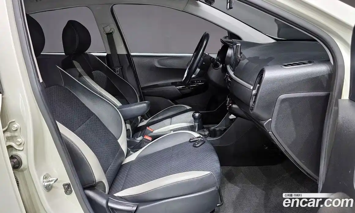 Kia Morning 2017 1.0 Автомат в Москве № 51528, фото 8