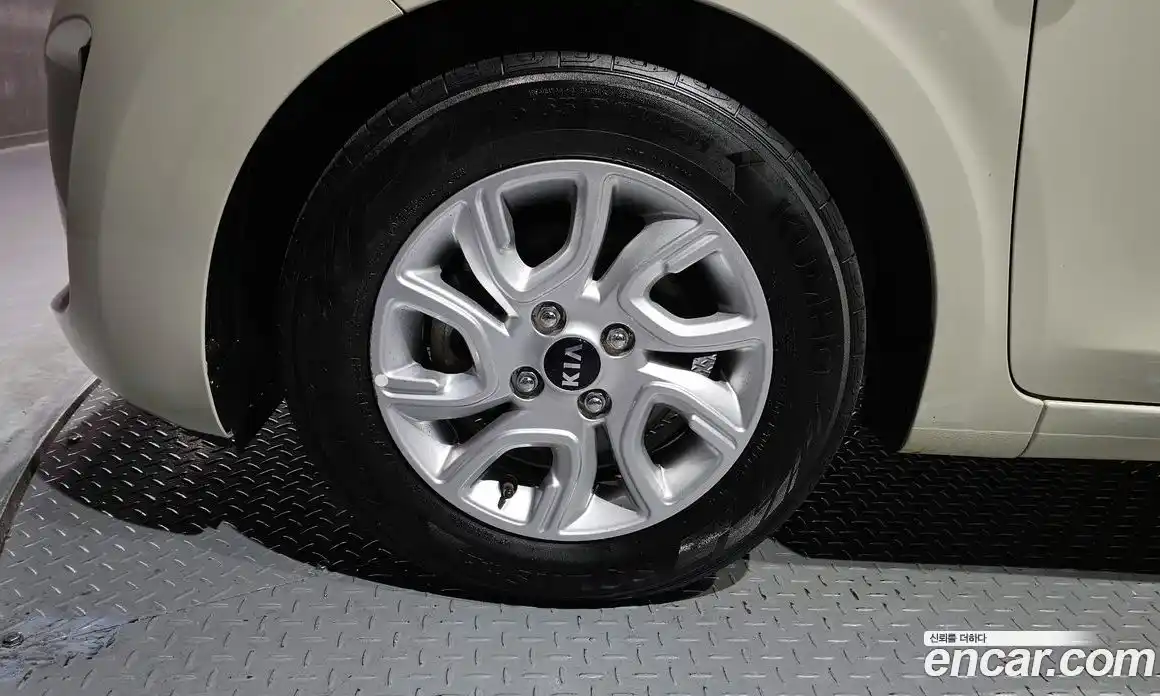 Kia Morning 2017 1.0 Автомат в Москве № 51528, фото 9