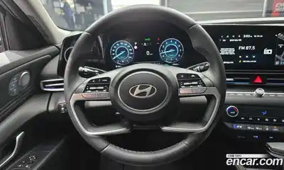 Hyundai Avante 2024 1.6 Автомат в Москве № 5648, миниатюра 3