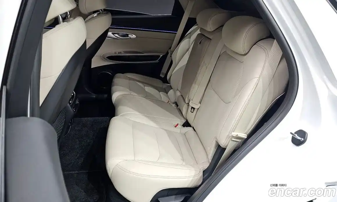 Genesis GV70 2025 2.5 Автомат в Москве № 58706, фото 16