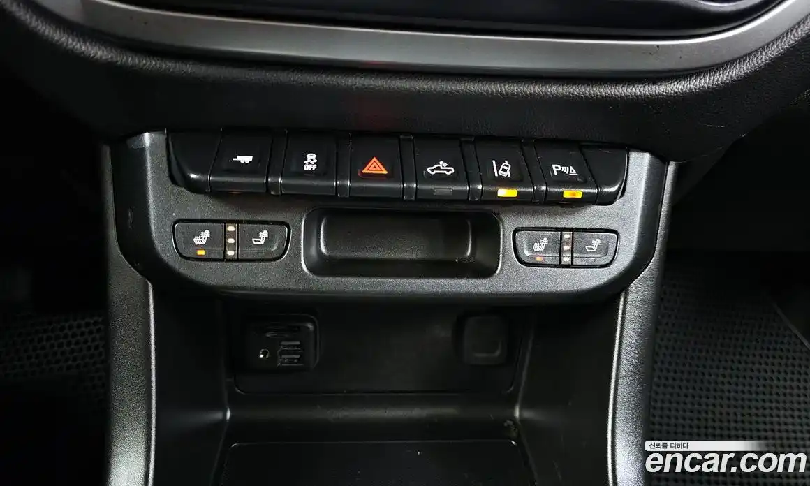 Chevrolet Colorado 2020 3.6 Автомат в Москве № 105475, фото 12