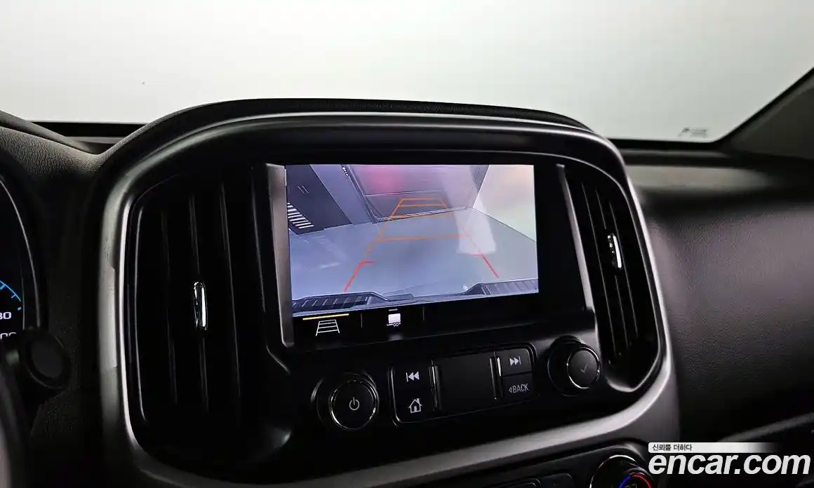 Chevrolet Colorado 2020 3.6 Автомат в Москве № 105475, фото 19