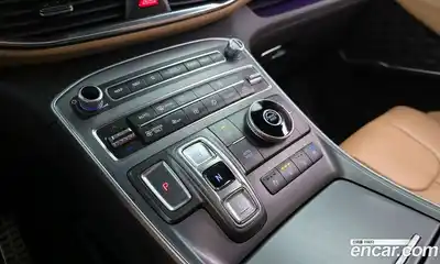 Hyundai Santa Fe 2022 1.6 Автомат в Москве № 108565, миниатюра 2