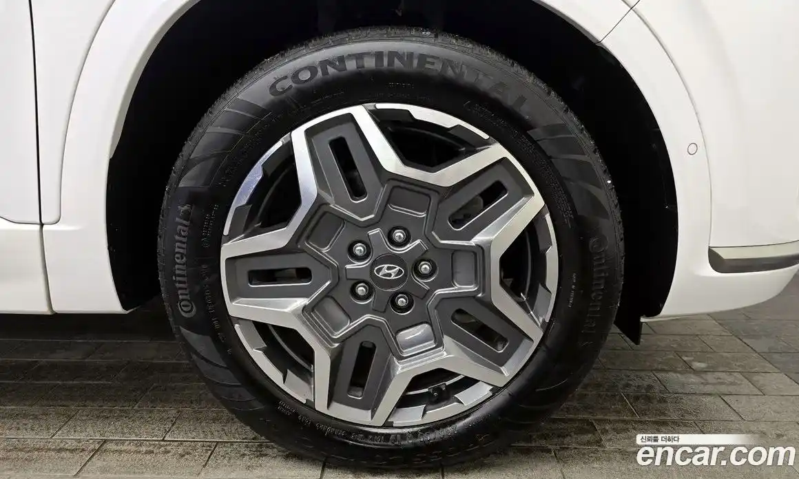 Hyundai Santa Fe 2022 1.6 Автомат в Москве № 108565, фото 4