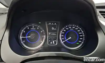 Hyundai Grandeur 2016 2.4 Автомат в Москве № 111726, миниатюра 11