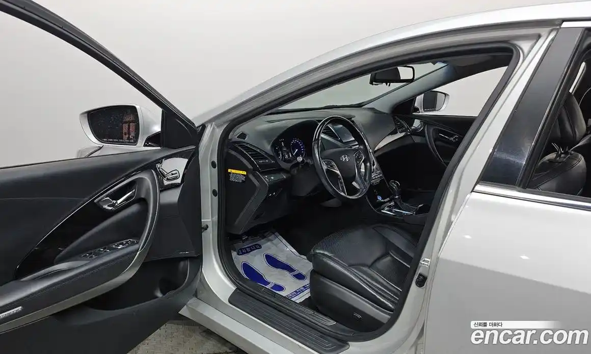 Hyundai Grandeur 2016 2.4 Автомат в Москве № 111726, фото 15