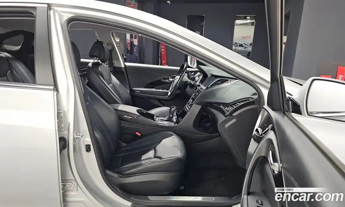 Hyundai Grandeur 2016 2.4 Автомат в Москве № 111726, фото 16