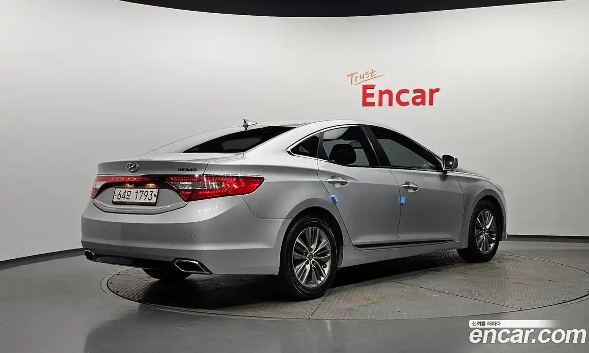 Hyundai Grandeur 2016 2.4 Автомат в Москве № 111726, фото 4