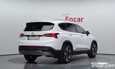Hyundai Santa Fe 2023 2.2 Автомат в Москве № 113472, миниатюра 3