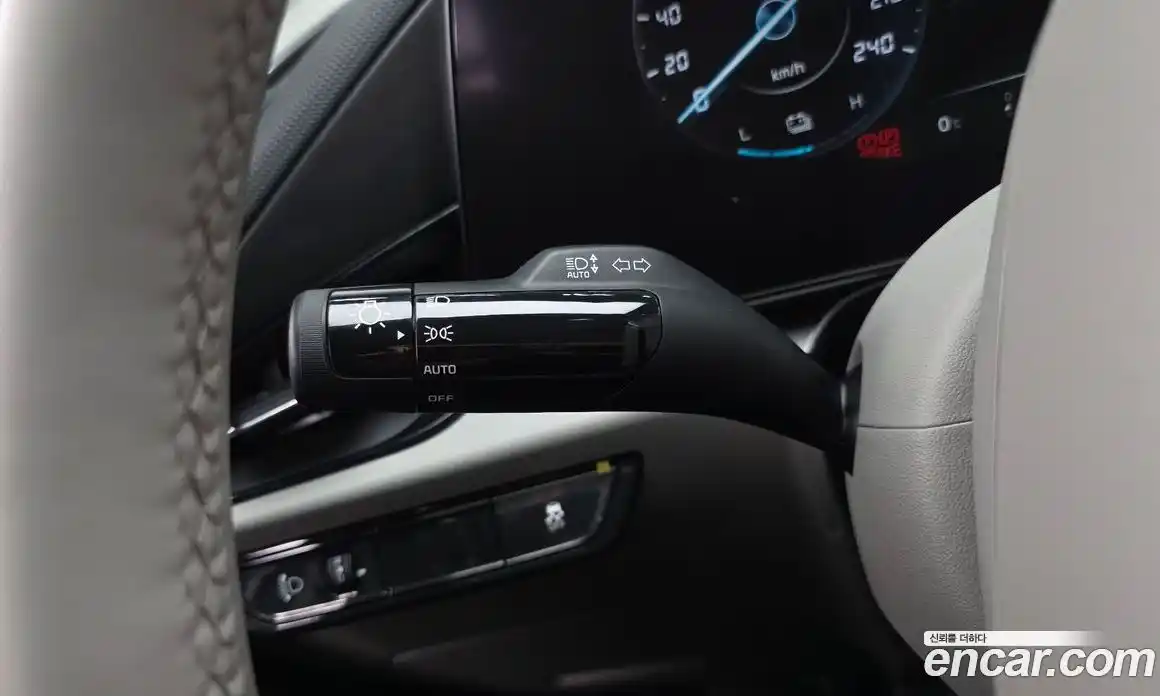 Kia Niro 2023 0.2 Автомат в Москве № 115270, фото 12