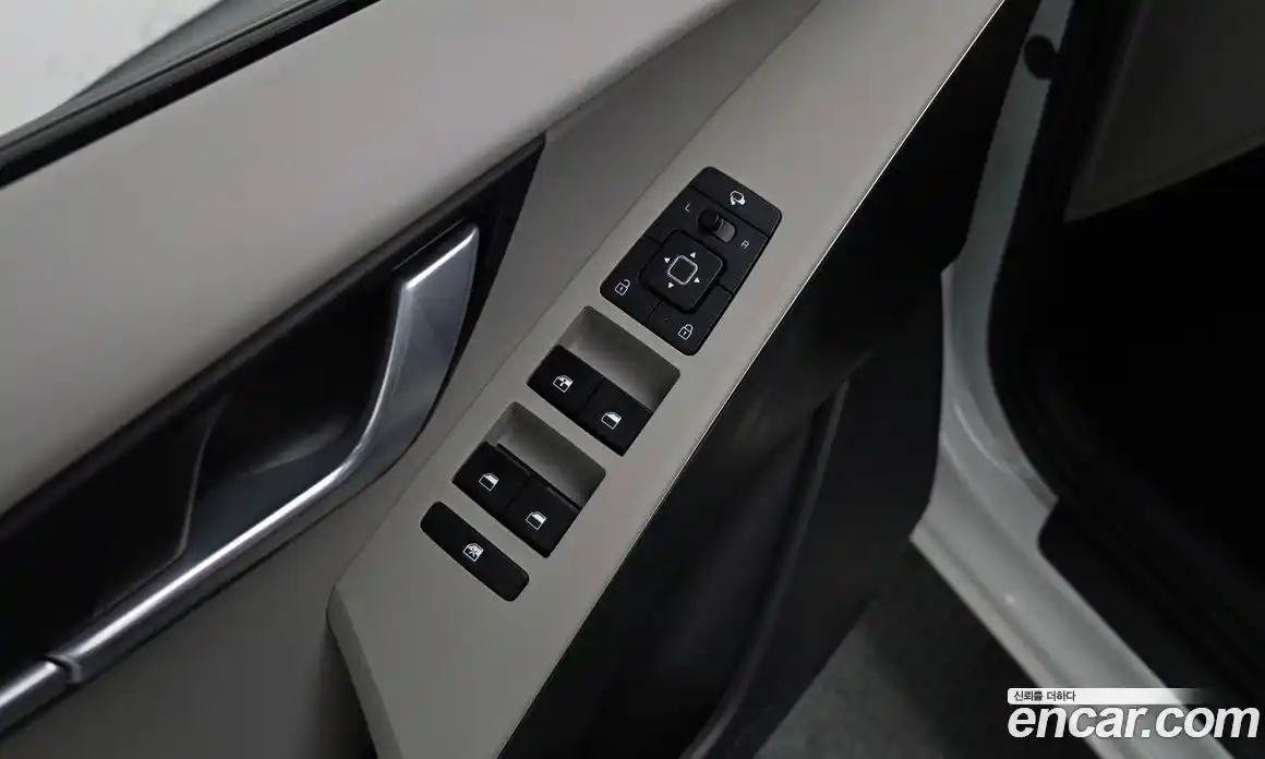 Kia Niro 2023 0.2 Автомат в Москве № 115270, фото 15