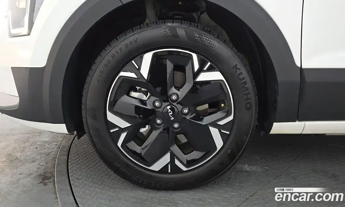 Kia Niro 2023 0.2 Автомат в Москве № 115270, фото 20