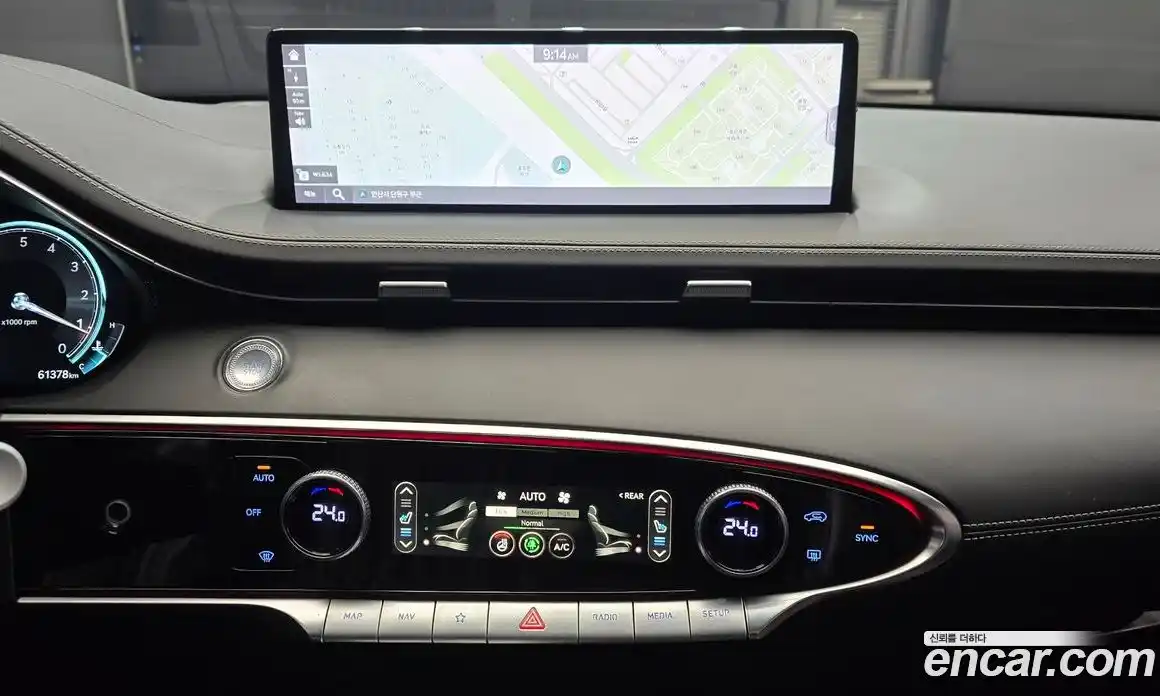 Genesis GV70 2022 2.5 Автомат в Москве № 118510, фото 3