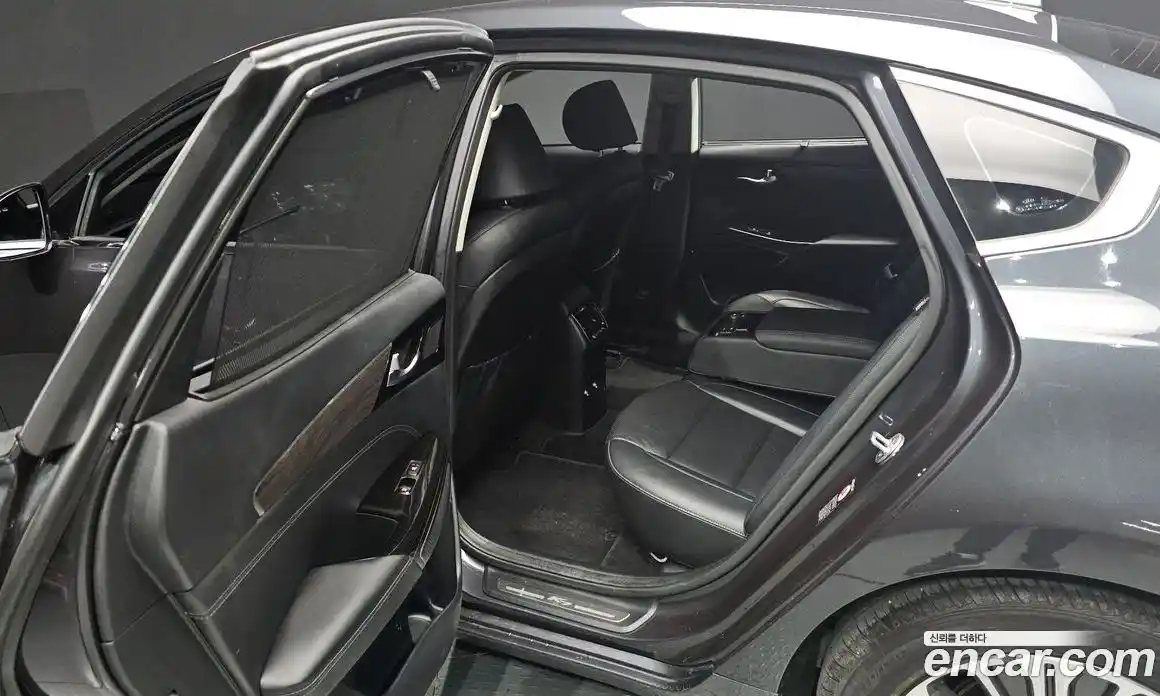 Kia K7 2020 2.4 Автомат в Москве № 121336, фото 14