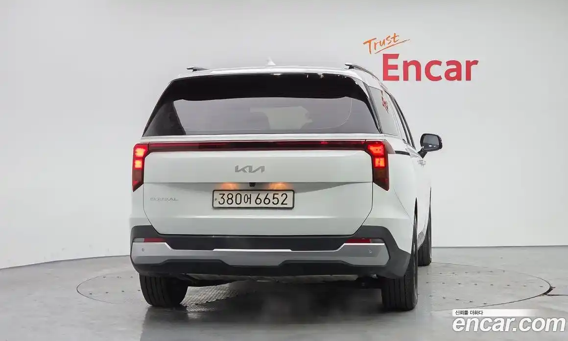 Kia Canival 2024 2.2 Автомат в Москве № 122784, фото 15