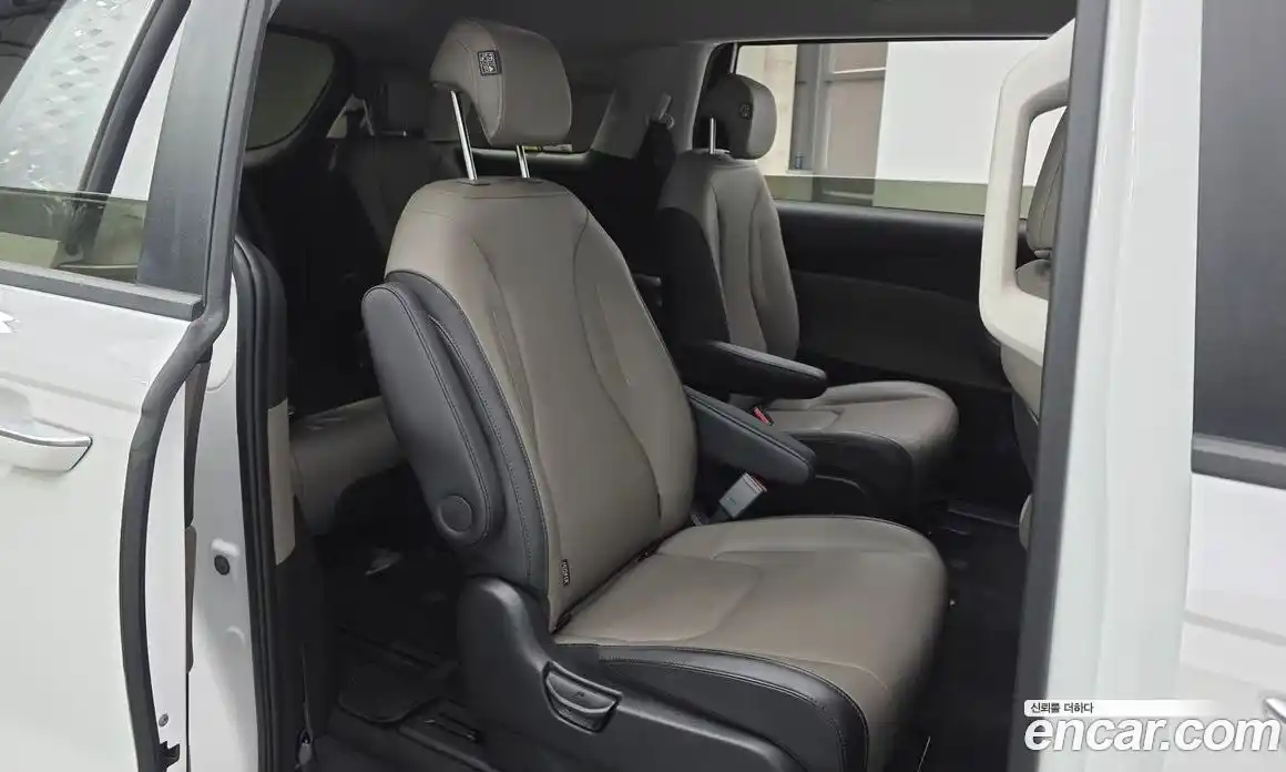 Kia Canival 2024 2.2 Автомат в Москве № 122784, фото 18