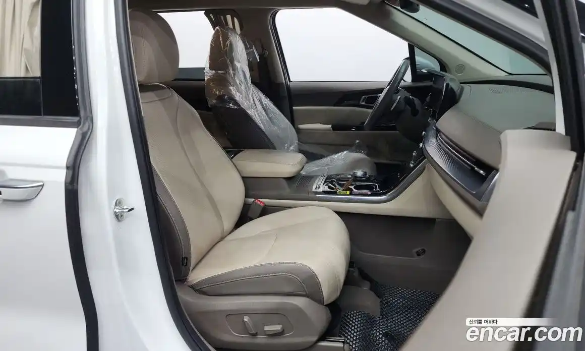 Kia Canival 2022 2.2 Автомат в Москве № 122797, фото 3