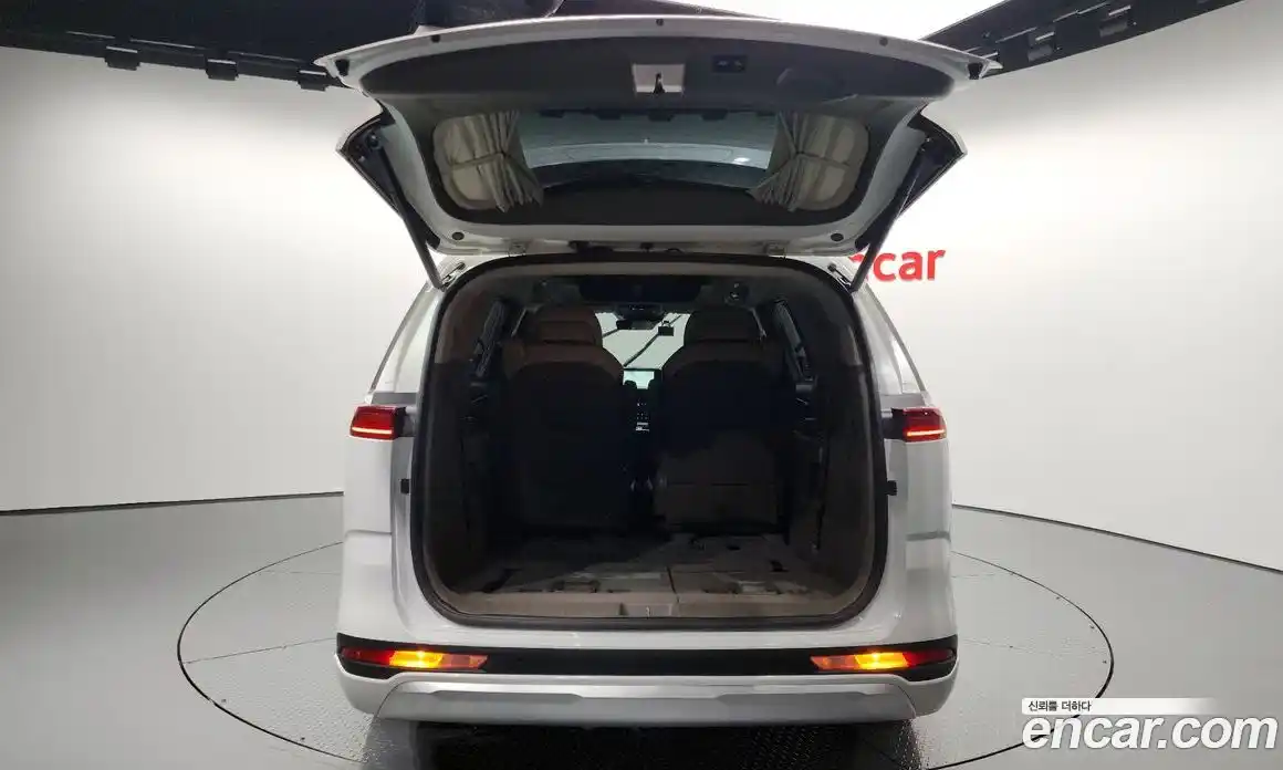 Kia Canival 2022 2.2 Автомат в Москве № 122797, фото 10