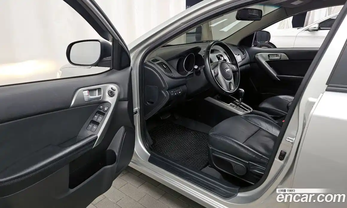 Kia Porte 2011 1.6 Автомат в Москве № 123714, фото 12