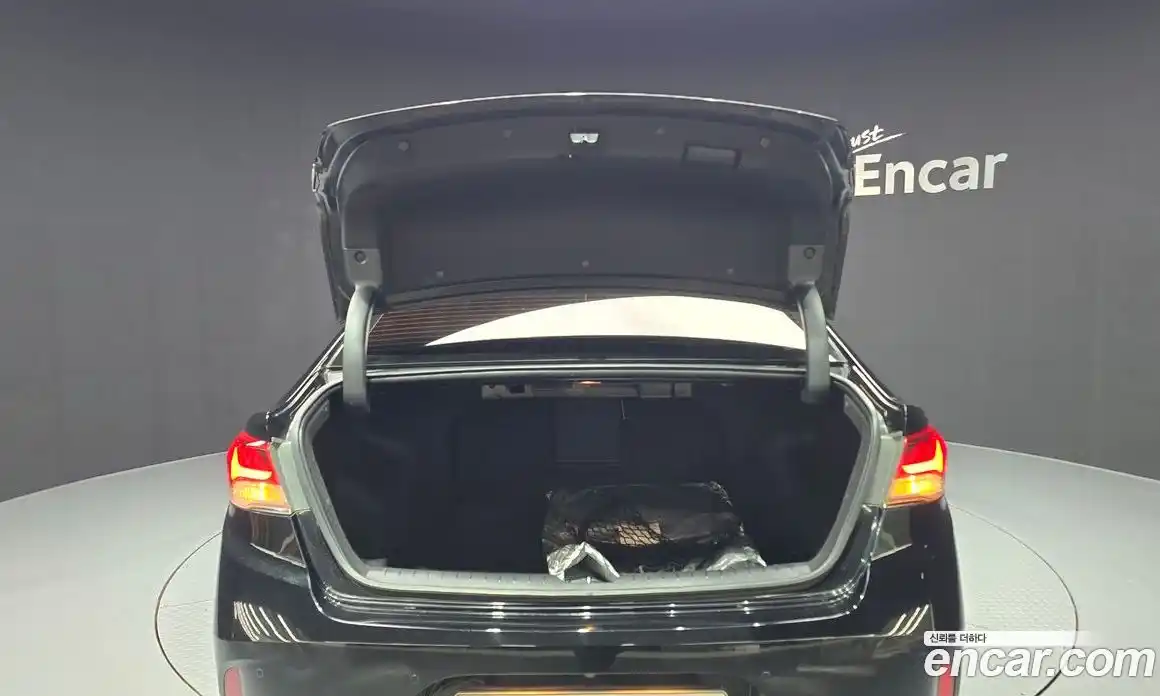 Hyundai Sonata 2019 2.0 Автомат в Москве № 126723, фото 6