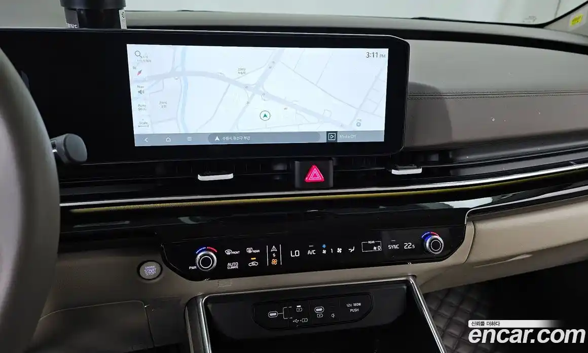 Kia Canival 2024 3.5 Автомат в Москве № 128397, фото 20