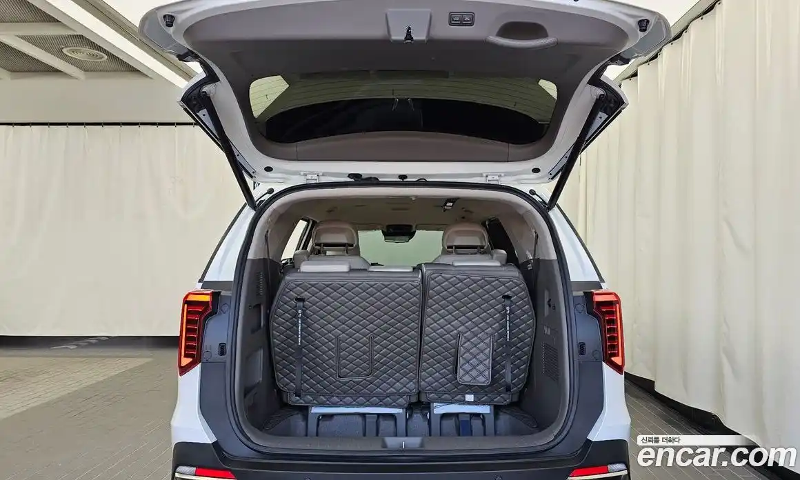 Kia Canival 2024 3.5 Автомат в Москве № 128397, фото 5