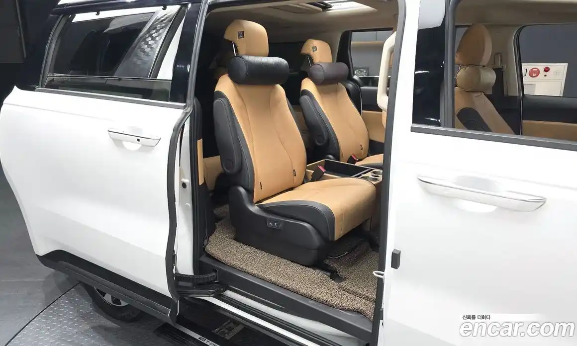 Kia Canival 2023 2.2 Автомат в Москве № 129630, фото 18