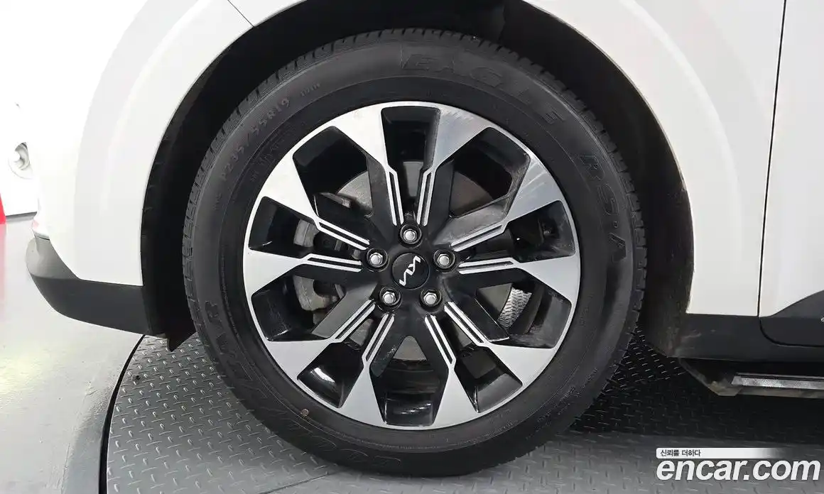 Kia Canival 2023 2.2 Автомат в Москве № 129630, фото 3