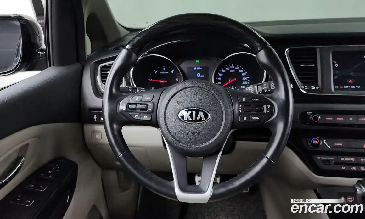 Kia Canival 2019 2.2 Автомат в Москве № 134033, фото 17