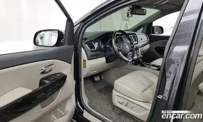 Kia Canival 2019 2.2 Автомат в Москве № 134033, миниатюра 9