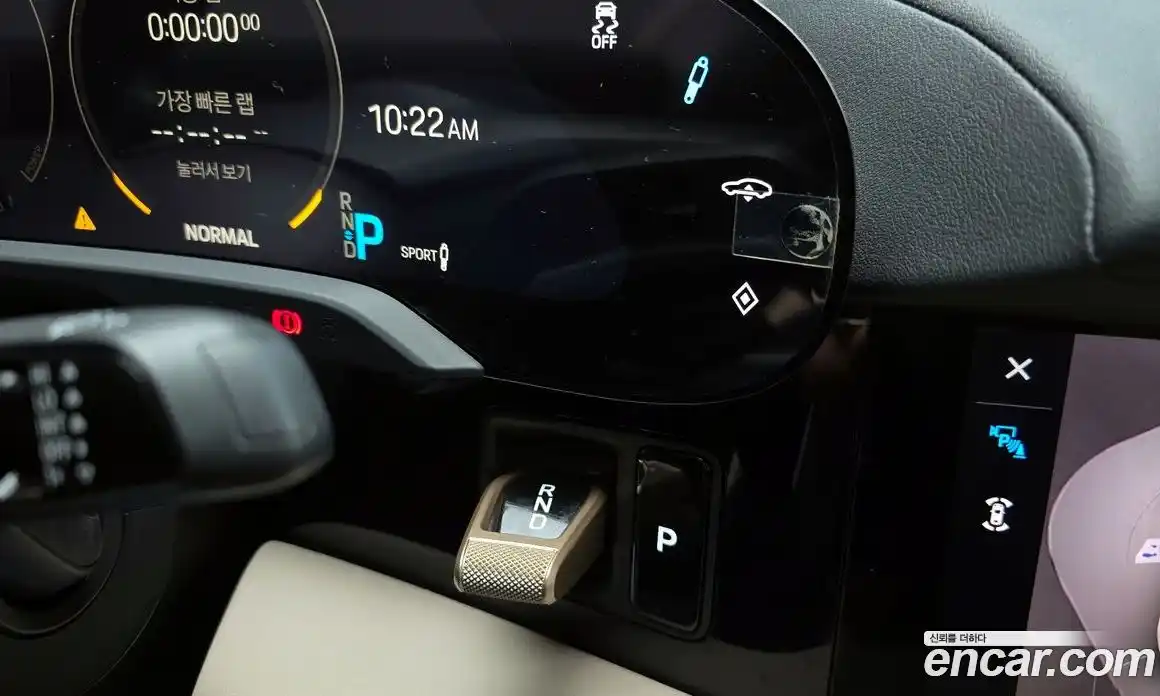 Porsche Taycan 2021 0.1 Автомат в Москве № 136801, фото 3