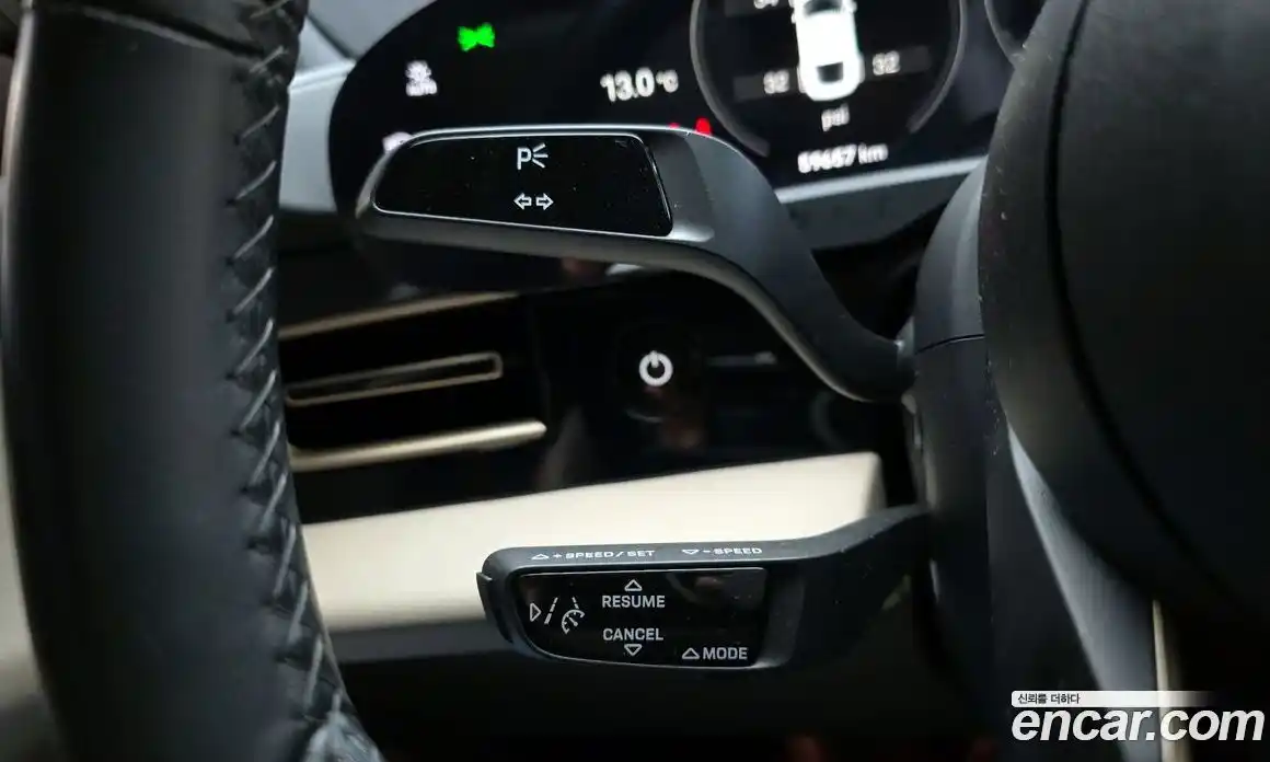 Porsche Taycan 2021 0.1 Автомат в Москве № 136801, фото 10