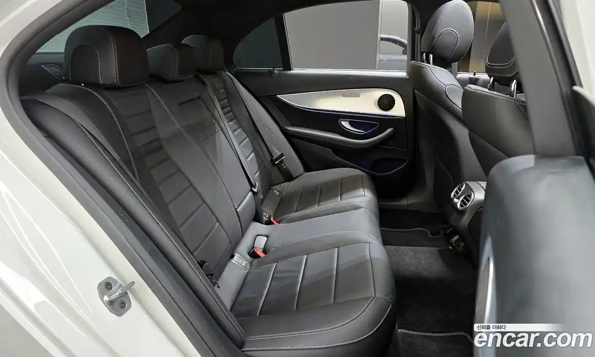 Mercedes-Benz E-Class 2020 2.0 Автомат в Москве № 139540, фото 17