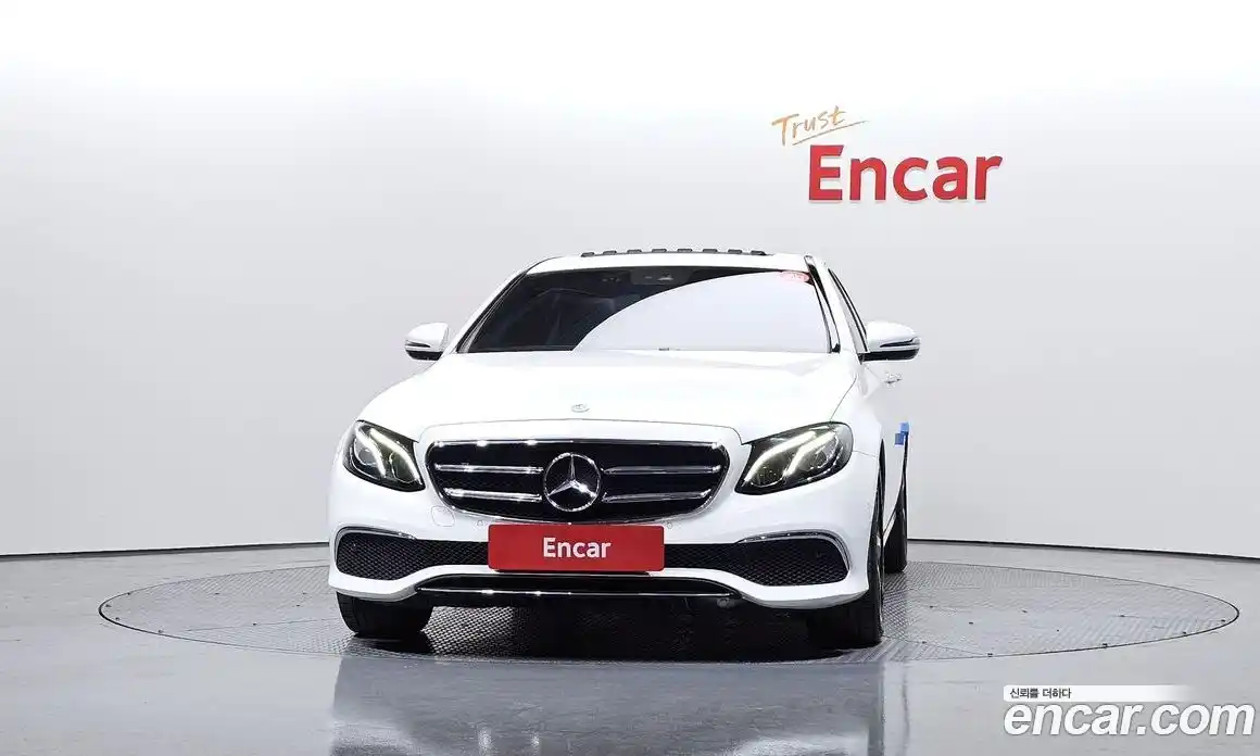 Mercedes-Benz E-Class 2020 2.0 Автомат в Москве № 139540, фото 18