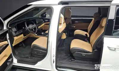 Kia Canival 2023 2.2 Автомат в Москве № 14178, миниатюра 10