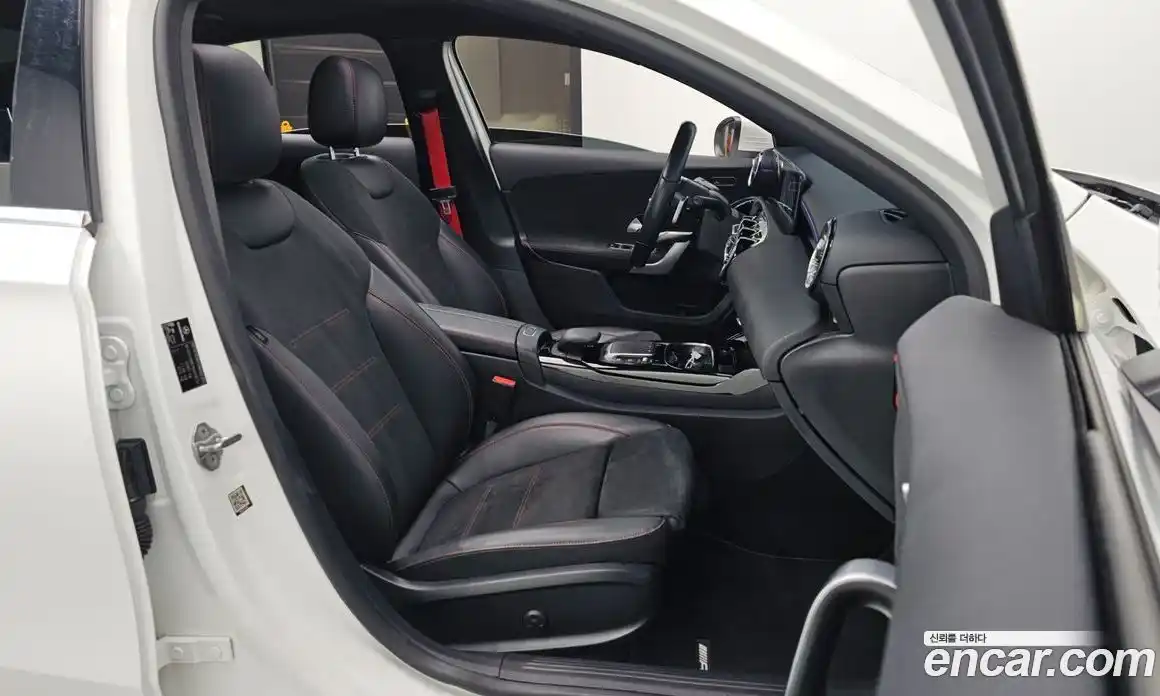 Mercedes-Benz A-Class 2021 2.0 Автомат в Москве № 143456, фото 20