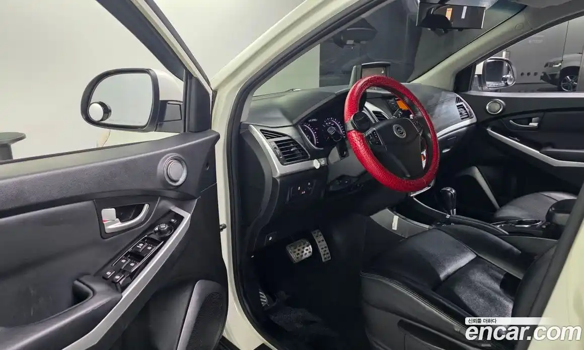 SsangYong Korando 2015 2.0 Автомат в Москве № 147037, фото 20