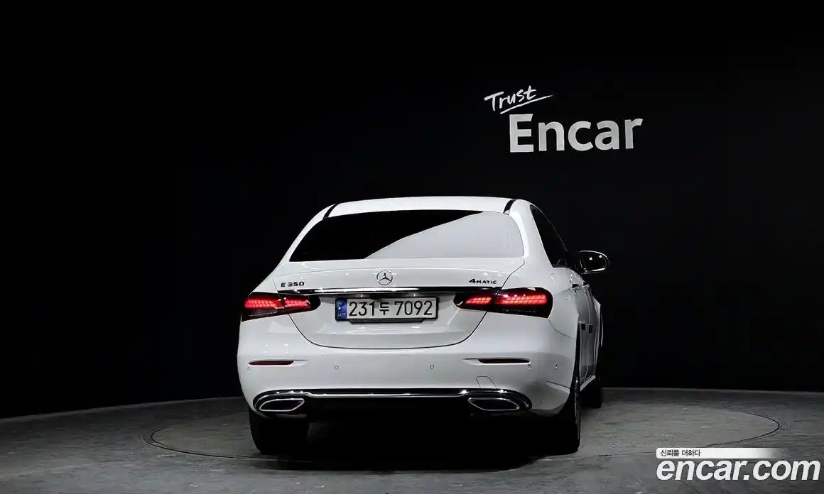 Mercedes-Benz E-Class 2021 2.0 Автомат в Москве № 150842, фото 15